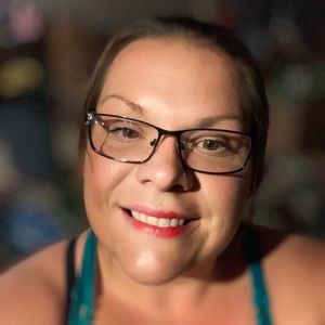 Meet your Posher, Cheri